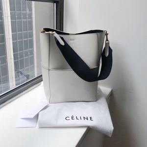 Céline large sangle seau